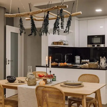 Linares - 2 Bedrooms, Terrace In Campo De Ourique Apartment Lissabon