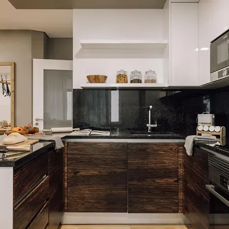 Linares - 2 Bedrooms, Terrace In Campo De Ourique Daire Lisboa