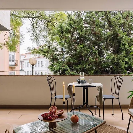 Linares - 2 Bedrooms, Terrace In Campo De Ourique 아파트 리스본