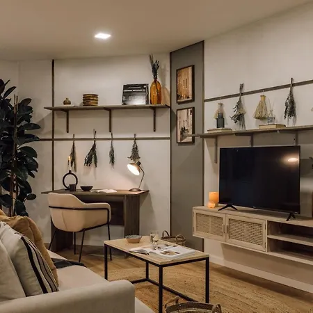 Linares - 2 Bedrooms, Terrace In Campo De Ourique Appartement *